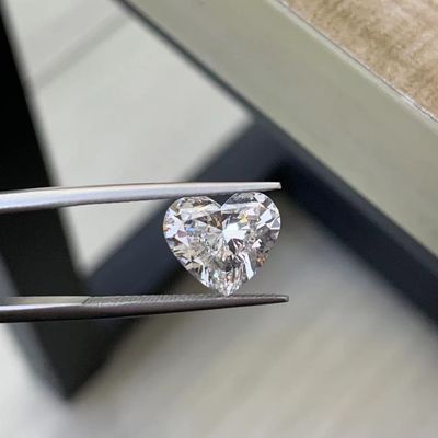 قلب مصنوعی سبک لابراتوار الماس رشد 4.02 قیراط F VS1